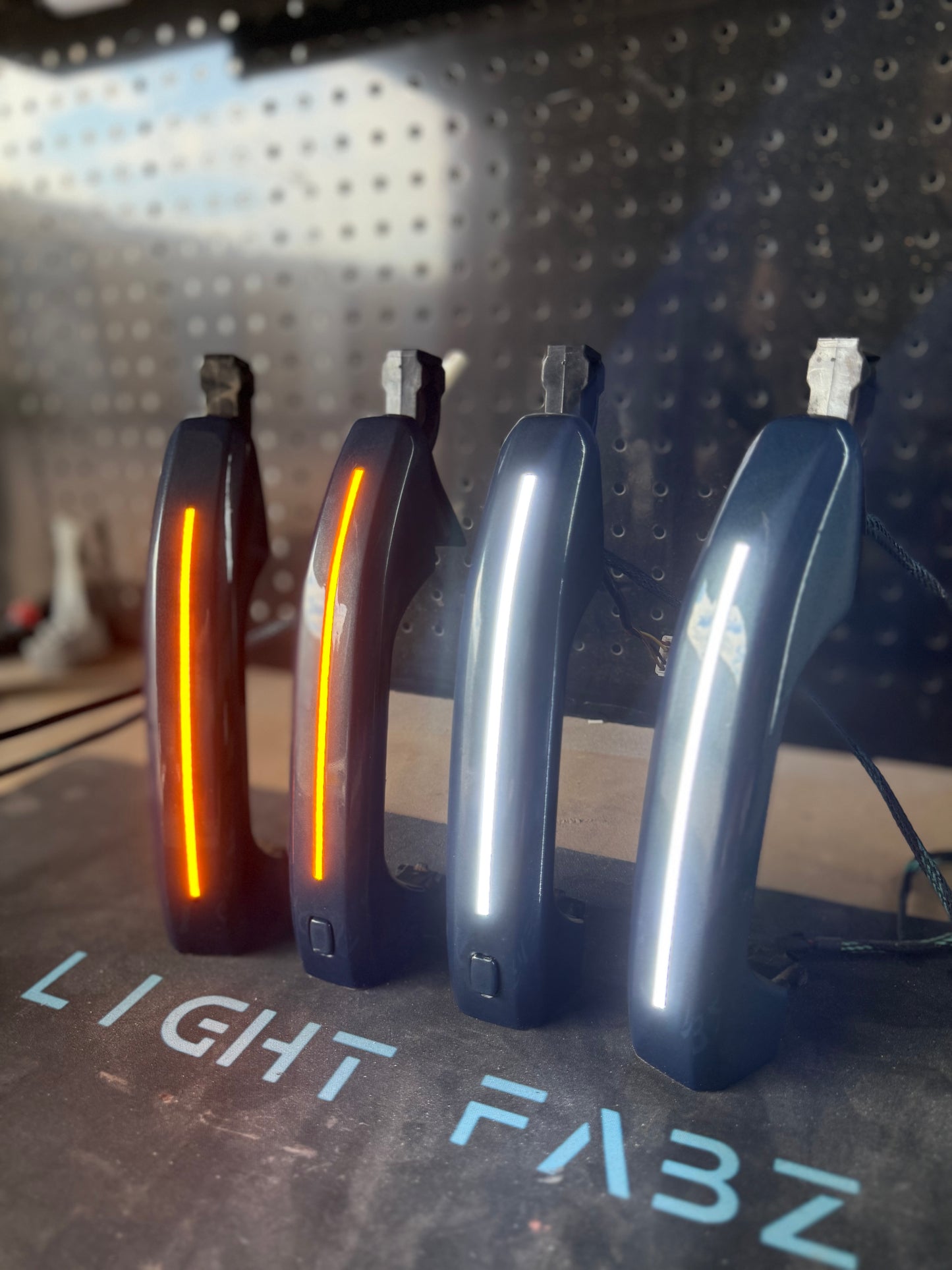 2019-25 GM 1500/2500/3500 LED SWITCHBACK DOOR HANDLES