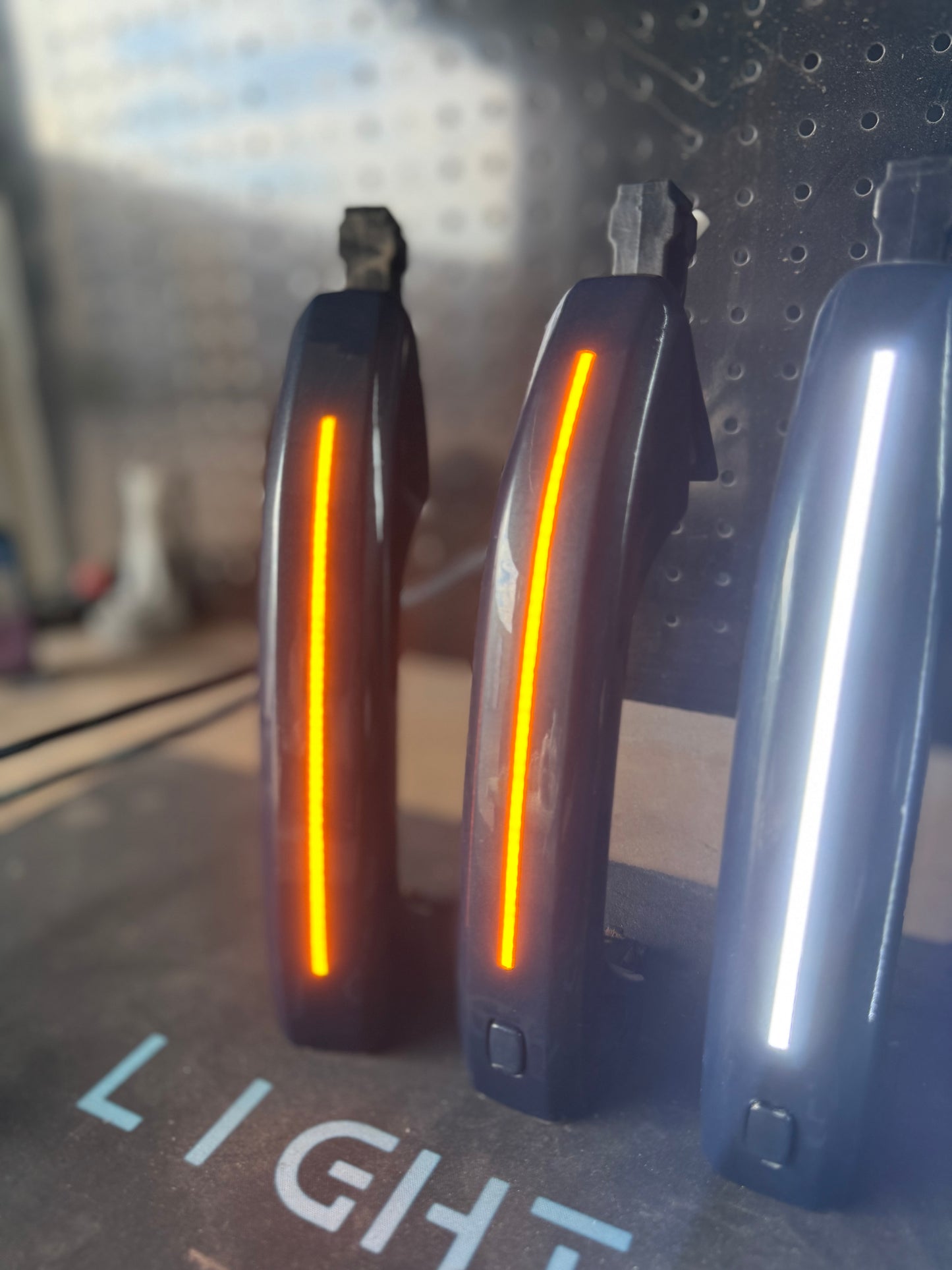 2019-25 GM 1500/2500/3500 LED SWITCHBACK DOOR HANDLES